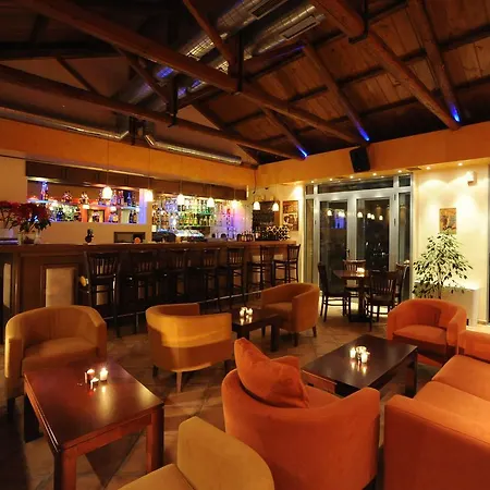 Helmos 4*